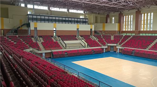 專業(yè)看臺座椅如何制造？四大核心步驟揭秘